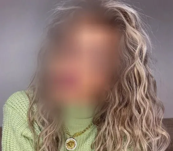 Aina, 35 años
